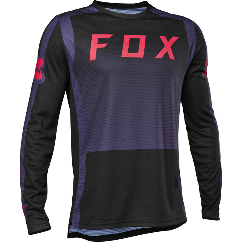 Purchase discounted Fox products at MASH online or in-store at 10/10-12  Thornton Cres Mitcham VIC.