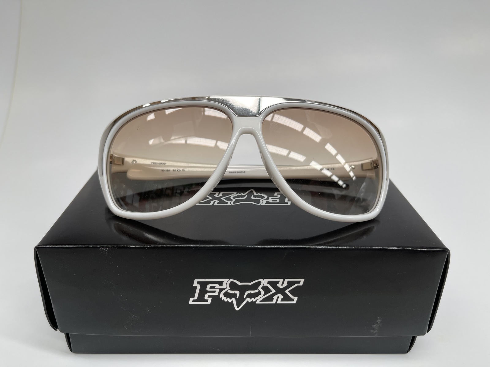 prada sunglasses spr68t